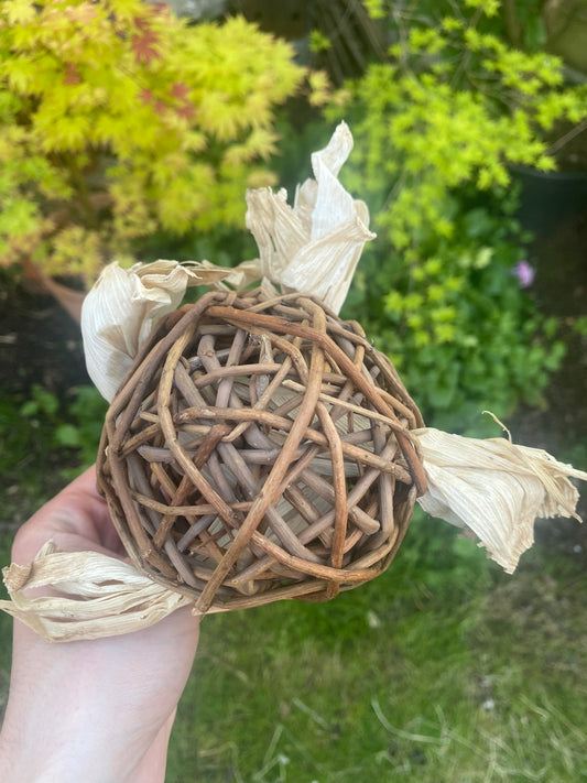 Natural play ball